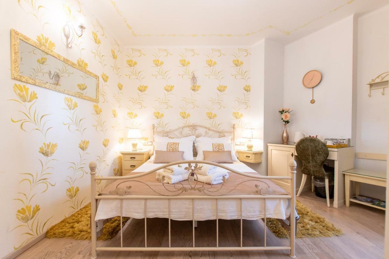 Unique Luxury Rooms Split Bagian luar foto